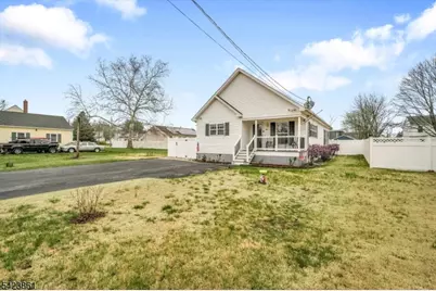 111 N Laurel St, Buena, NJ 08326 - Photo 2