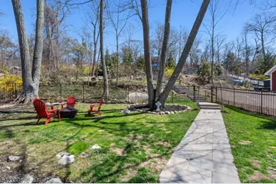 1046 Lakeside Dr E, Vernon, NJ 07422 - Photo 36