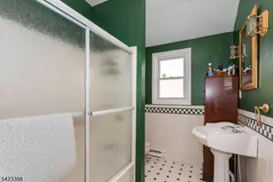 1046 Lakeside Dr E, Vernon, NJ 07422 - Photo 24