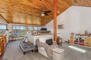 1046 Lakeside Dr E, Vernon, NJ 07422 - Photo 28