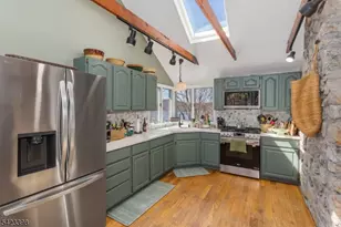 1046 Lakeside Dr E, Vernon, NJ 07422 - Photo 14