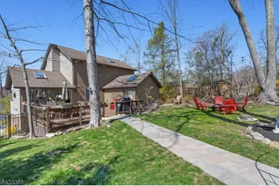 1046 Lakeside Dr E, Vernon, NJ 07422 - Photo 32
