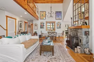 1046 Lakeside Dr E, Vernon, NJ 07422 - Photo 10