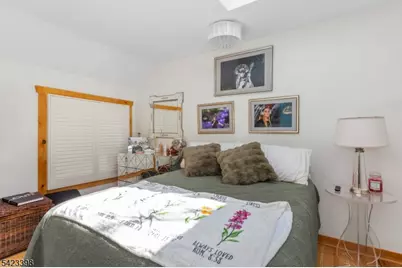 1046 Lakeside Dr E, Vernon, NJ 07422 - Photo 22