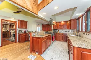 47 Laurel Dr, Wayne, NJ 07470 - Photo 4