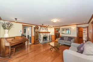 47 Laurel Dr, Wayne, NJ 07470 - Photo 8