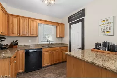 33 Woodside Ave, Newton, NJ 07860 - Photo 6