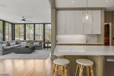 270 Up Mountain Avenue, Montclair, NJ 07043 - Photo 20