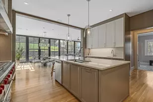 270 Up Mountain Ave, Montclair, NJ 07043 - Photo 18