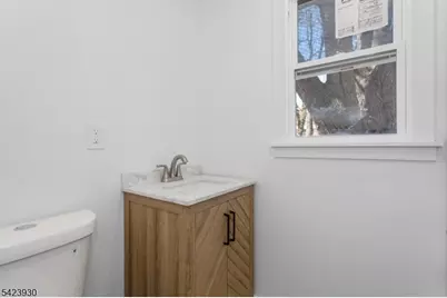 325 Hollywood Ave, Hillside, NJ 07205 - Photo 14