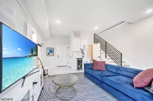 209 Bowers St, Jersey City, NJ 07307 - Photo 26