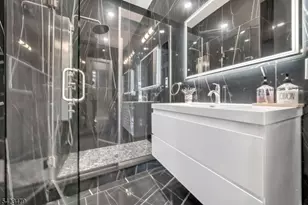 209 Bowers St, Jersey City, NJ 07307 - Photo 6