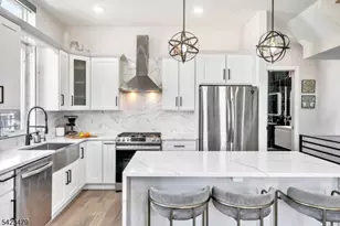 209 Bowers St, Jersey City, NJ 07307 - Photo 12