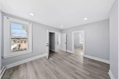 437 Morrissee Ave, Haledon, NJ 07508 - Photo 12