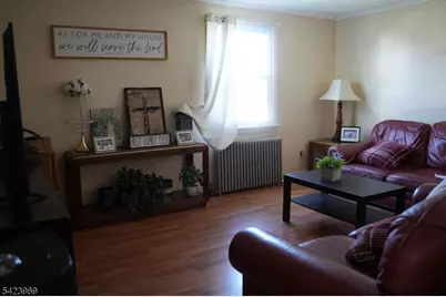 413 Paderewski Ave, Perth Amboy, NJ 08861 - Photo 4