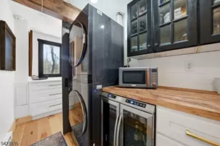 211 Mountain View Rd, Hillsborough Township, NJ 08844 - Photo 16