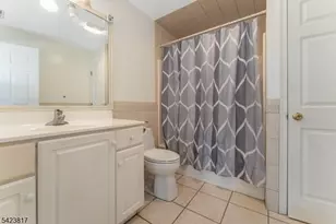 722 County Rd 579, Raritan Township, NJ 08822 - Photo 34