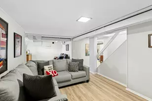 512 Gallows Hill Rd, Cranford Township, NJ 07016 - Photo 24