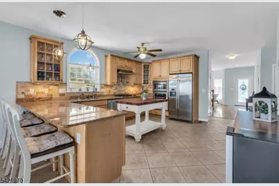 43 Farragut Dr, Brick Twp., NJ 08723 - Photo 10