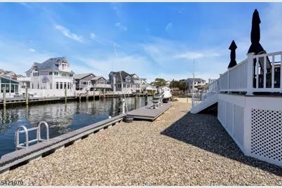 43 Farragut Dr, Brick Twp., NJ 08723 - Photo 40