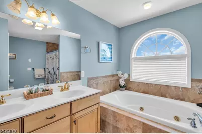 43 Farragut Dr, Brick Twp., NJ 08723 - Photo 28