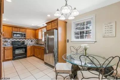 123 Thatchers Hill Rd, Raritan Township, NJ 08822 - Photo 8