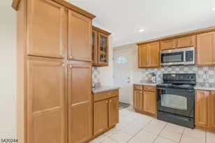 123 Thatchers Hill Rd, Raritan Township, NJ 08822 - Photo 10