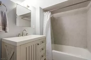 123 Thatchers Hill Rd, Raritan Township, NJ 08822 - Photo 24