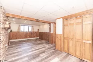 19 Valley Dr W, Vernon, NJ 07418 - Photo 16