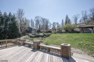 19 Valley Dr W, Vernon, NJ 07418 - Photo 20