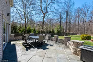 262 Skyline Dr, Long Hill Township, NJ 07946 - Photo 4