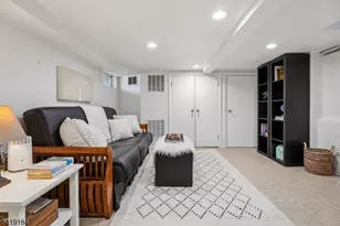 325 Manor Ave, Cranford Township, NJ 07016 - Photo 16