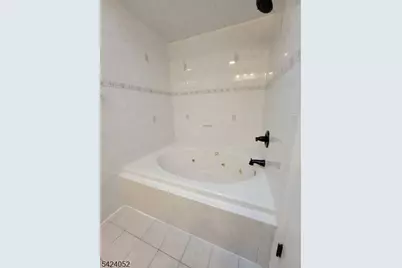 11 Wallis Ave #1, Jersey City, NJ 07306 - Photo 10