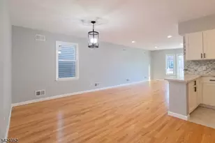 11 Wallis Ave, Jersey City, NJ 07306 - Photo 4