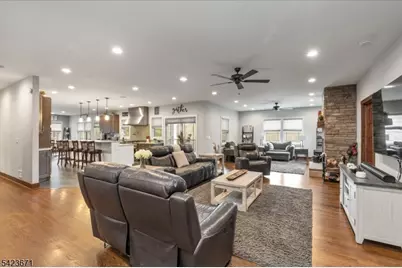 235 Long View Union Grove, Bedminster Township, NJ 07931 - Photo 10