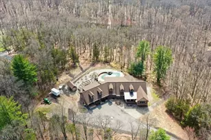 235 Long View Union Grove, Bedminster Township, NJ 07931 - Photo 4