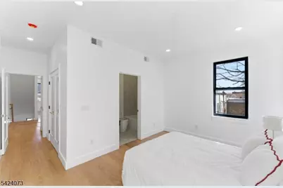 113 Oak St #1, Jersey City, NJ 07304 - Photo 6