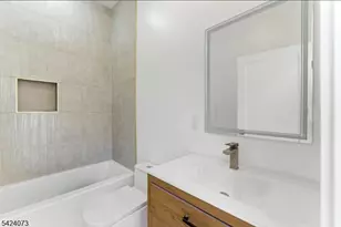 113 Oak St, Jersey City, NJ 07304 - Photo 10