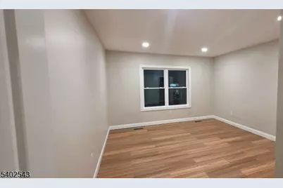 115 Wallington Ave, Wallington, NJ 07057 - Photo 6