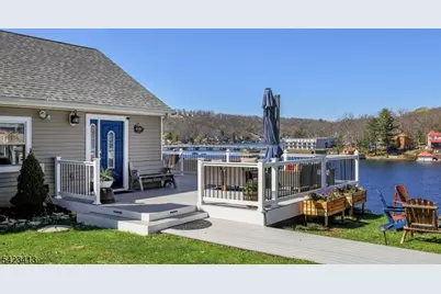 373 Lakeside Blvd, Hopatcong, NJ 07843 - Photo 4