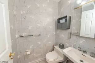 141 Wedgewood Dr18, Woodland Park, NJ 07424 - Photo 10