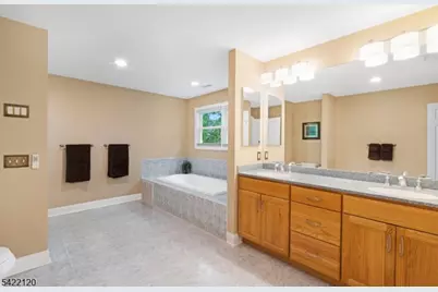 1 W Circuit Dr, Roxbury Township, NJ 07876 - Photo 20