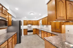 1 W Circuit Dr, Roxbury Township, NJ 07876 - Photo 4