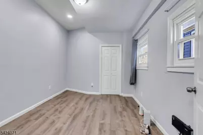 162 S Clinton St, East Orange, NJ 07018 - Photo 6