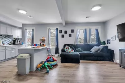 162 S Clinton St, East Orange, NJ 07018 - Photo 14