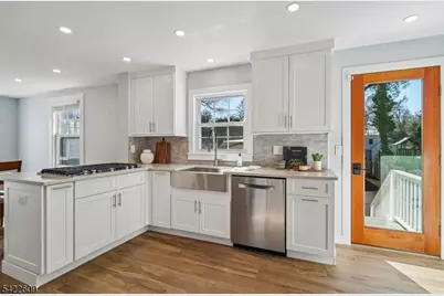 16 Fairview Ave, Summit, NJ 07901 - Photo 8