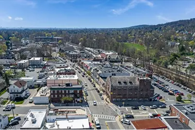 41 Oakwood Ave, Montclair, NJ 07043 - Photo 38