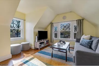 41 Oakwood Ave, Montclair, NJ 07043 - Photo 30