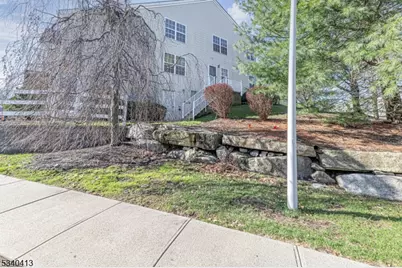 902 Wendover Ct, Randolph Township, NJ 07869 - Photo 2