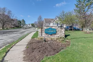 902 Wendover Ct, Randolph Township, NJ 07869 - Photo 1